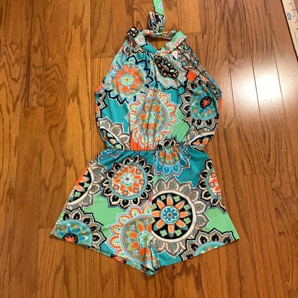 Pink Lily geometric design romper. Missing size… See photos